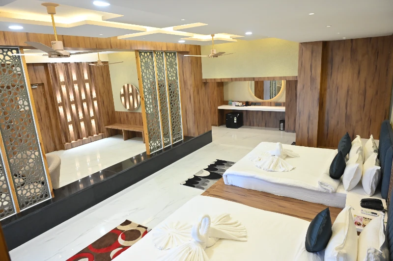 Maharaja Suite Penthouse (Sea View)